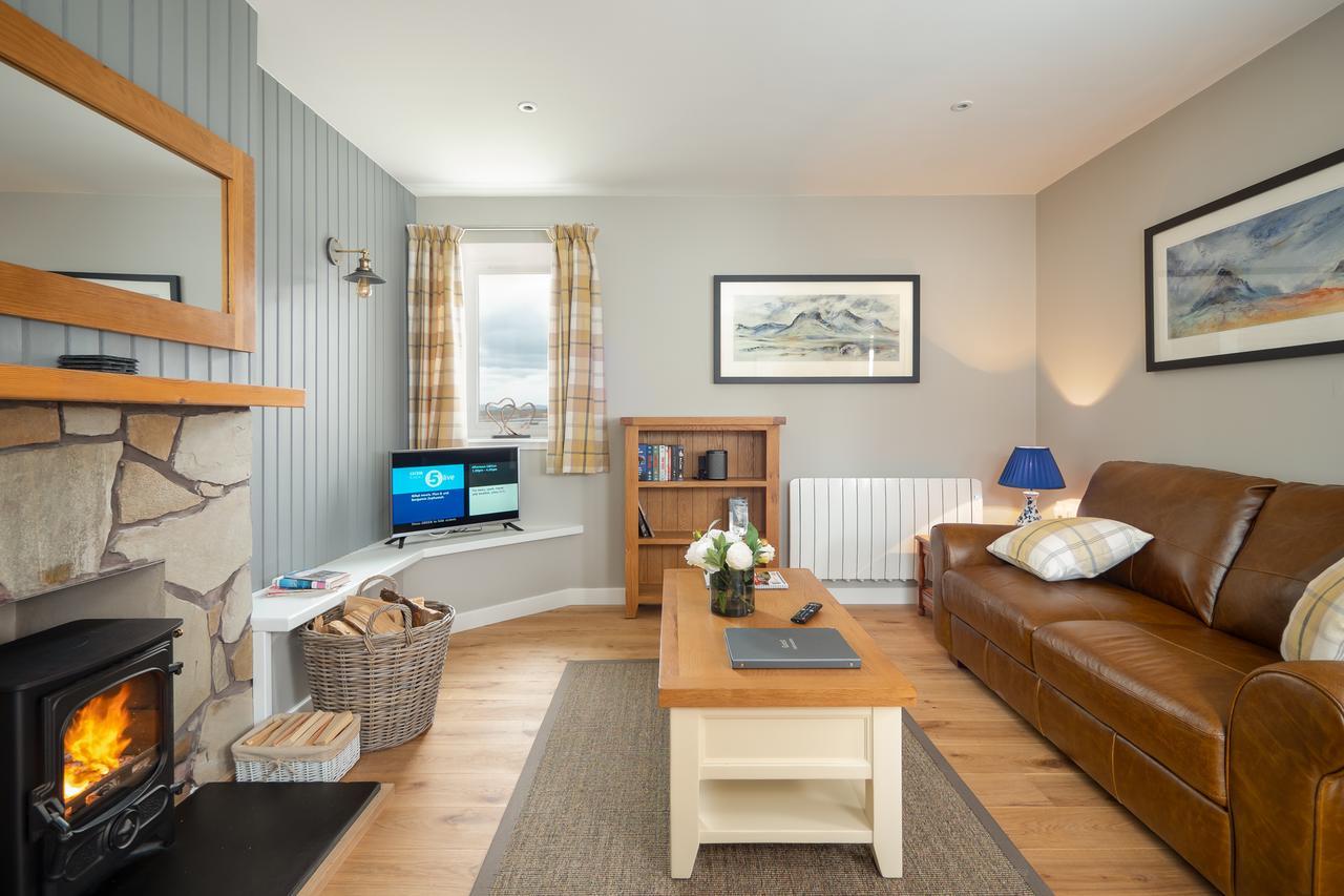 Highland Holiday Cottages Ньютонмор Экстерьер фото