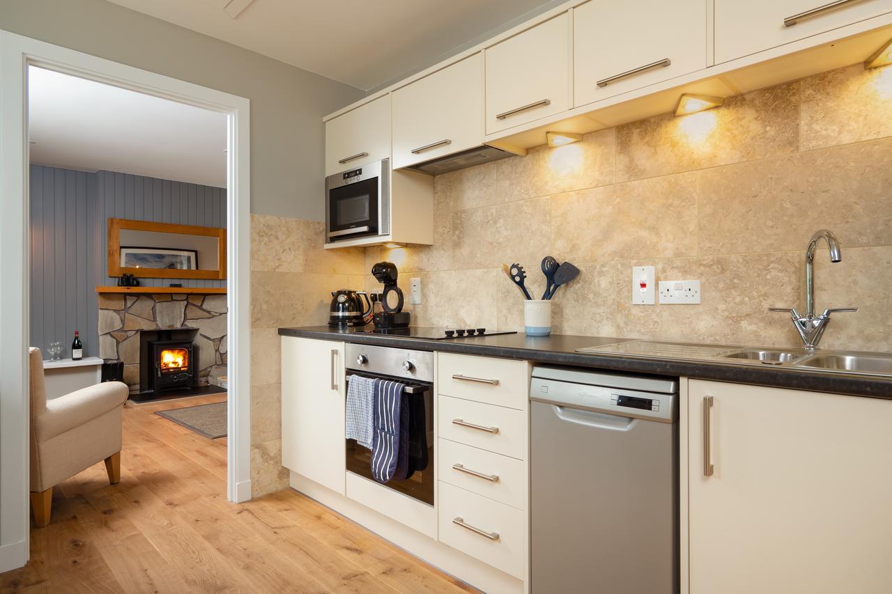 Highland Holiday Cottages Ньютонмор Экстерьер фото